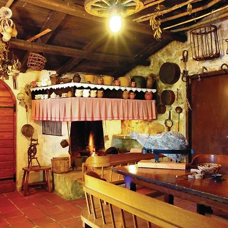 Beautiful In Porec-mugeba With Kitchen